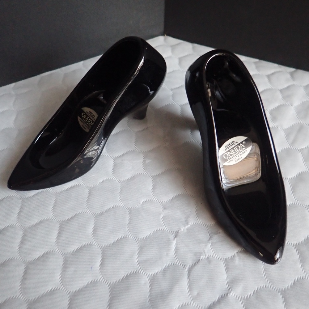 Oneida Pair of Black 5" Heeled Hand Blown Glass Sh